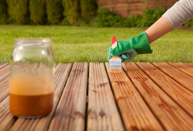 Garden Decking Collier Row, RM5